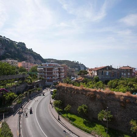 Golfo Delle Sirene Bed & Breakfast Sorrento Luaran gambar