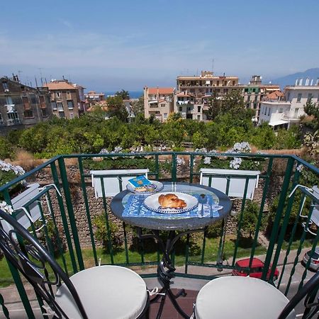 Golfo Delle Sirene Bed & Breakfast Sorrento Luaran gambar